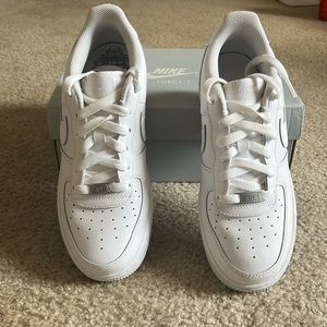 All white Air Force 1s big kids 6.5